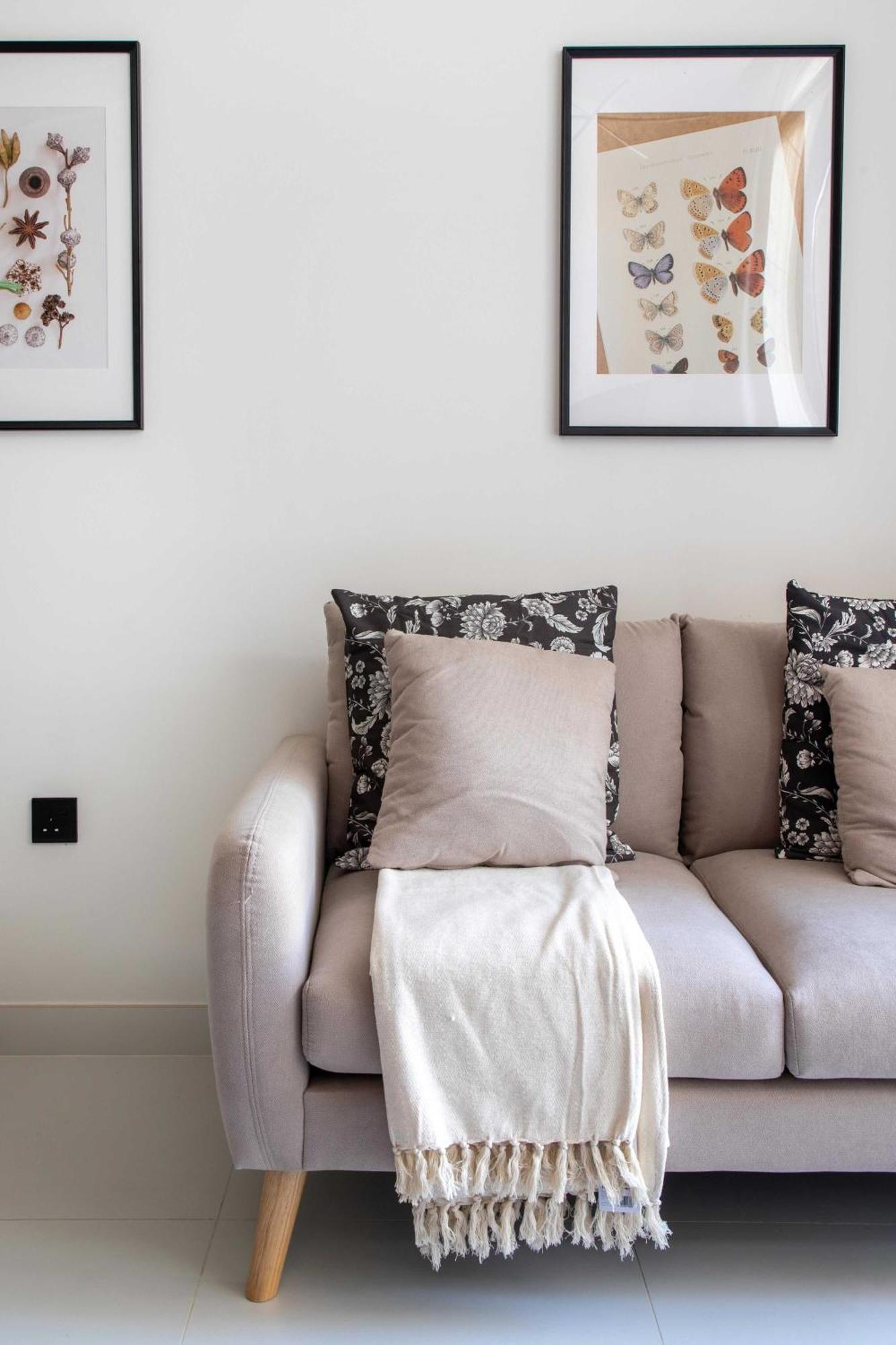 Frank Porter - Loci Residences Apartment